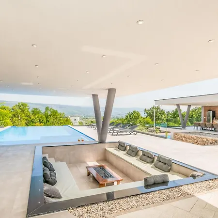 Tatil Evi In With Jacuzzi