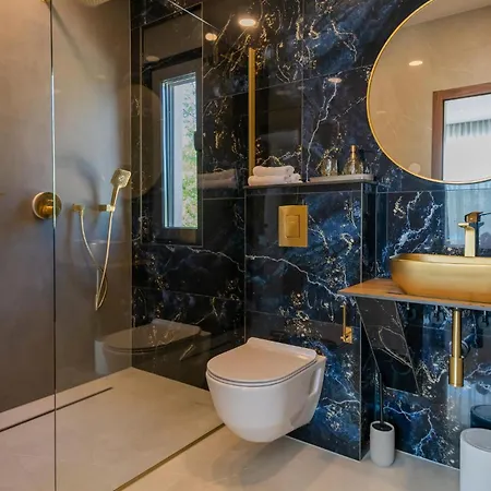 Tatil Evi In With Jacuzzi Grubine
