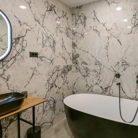 Tatil Evi In With Jacuzzi Grubine