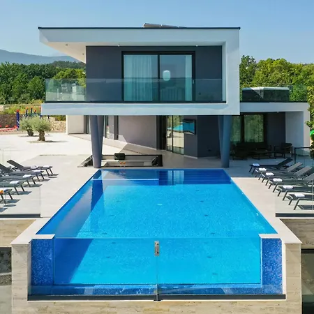 In With Jacuzzi